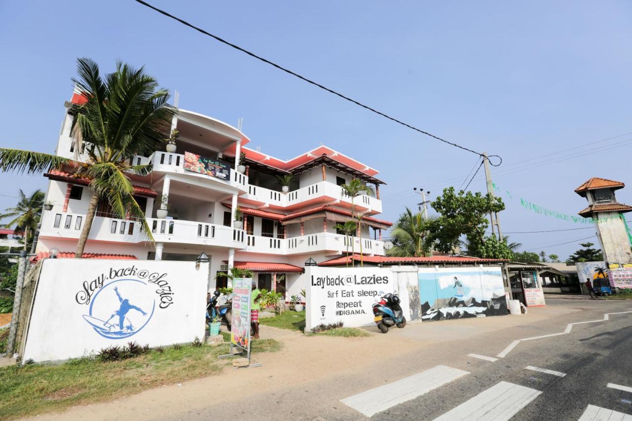 Lazies Midigama Hotel Bagian luar foto